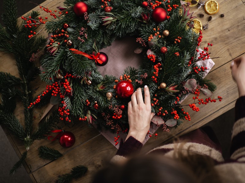 An image of a Christmas wreath